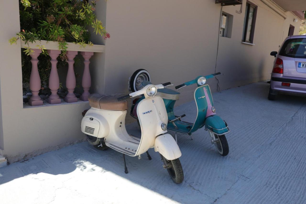 Michaela Hotel Poros  Luaran gambar
