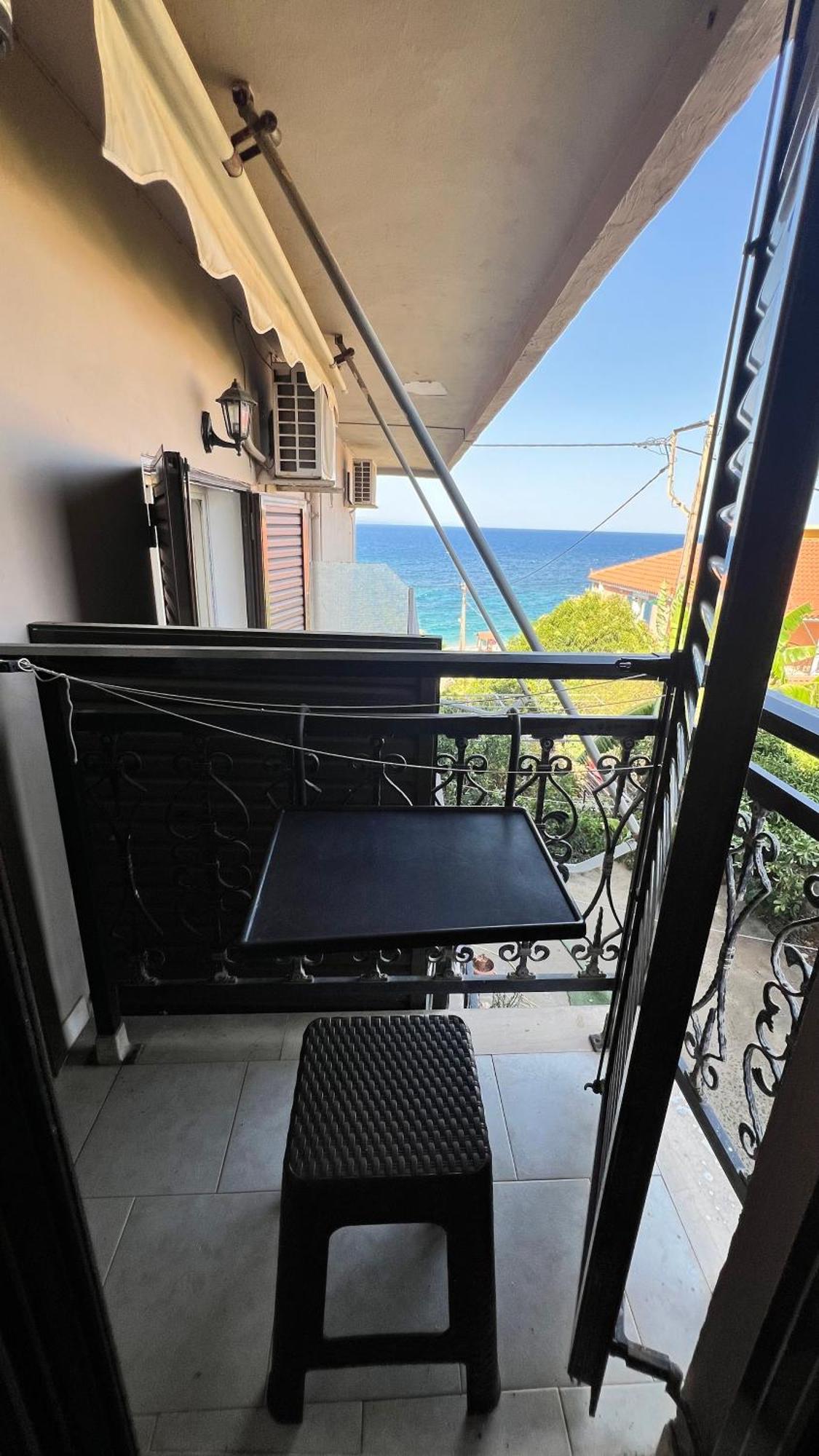 Michaela Hotel Poros  Bilik gambar