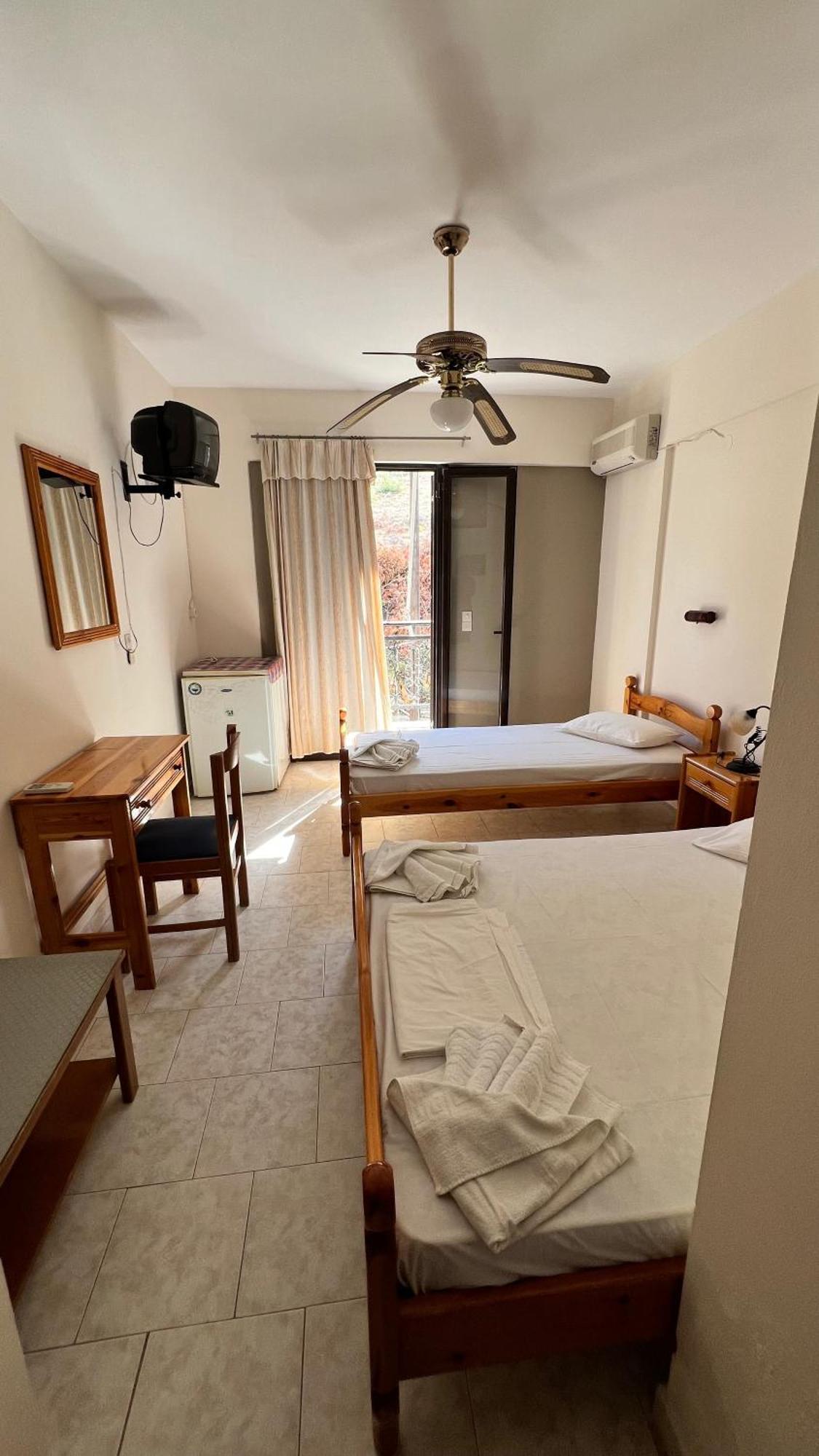 Michaela Hotel Poros  Luaran gambar