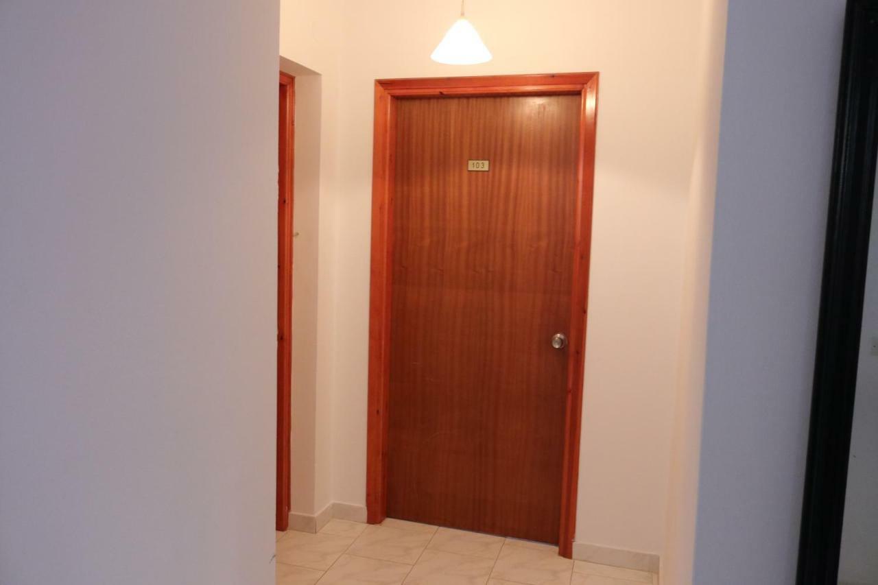 Michaela Hotel Poros  Luaran gambar