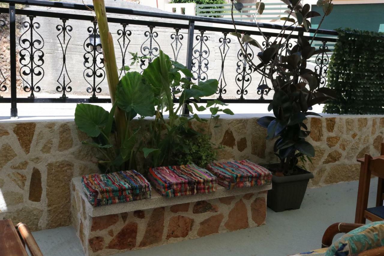 Michaela Hotel Poros  Luaran gambar